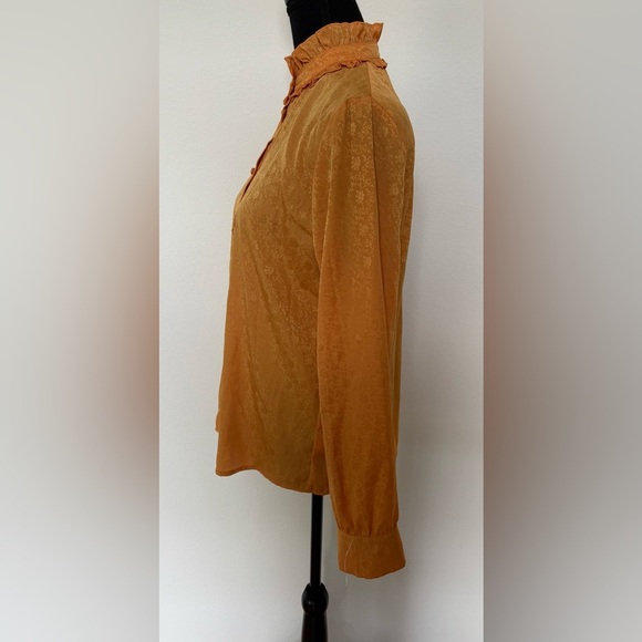 Aritzia Babaton 1-O1 Balboa Blouse in Citrus - Size S - Picture 4 of 4